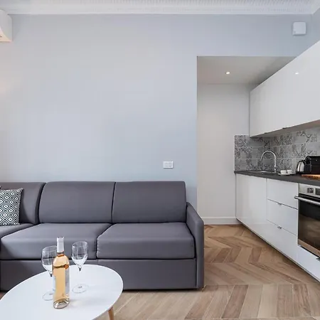 Chezdudi * Νίκαια